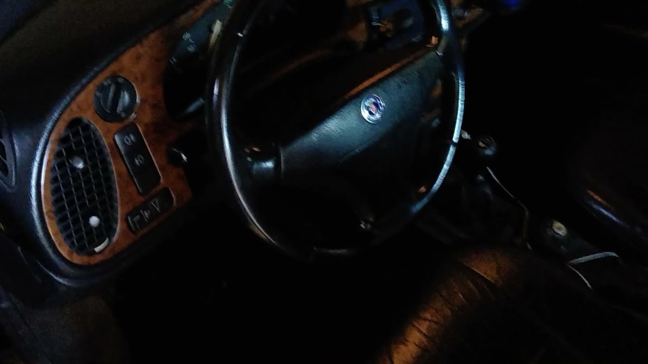Saab 900 NG cabrio. start after one month.