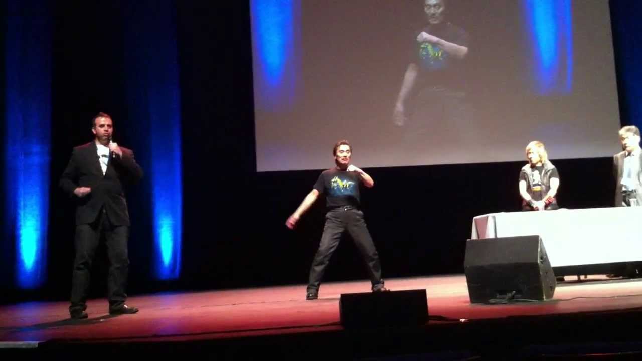 Kenji Oba  demonstration Cartoonist  Nice 2013