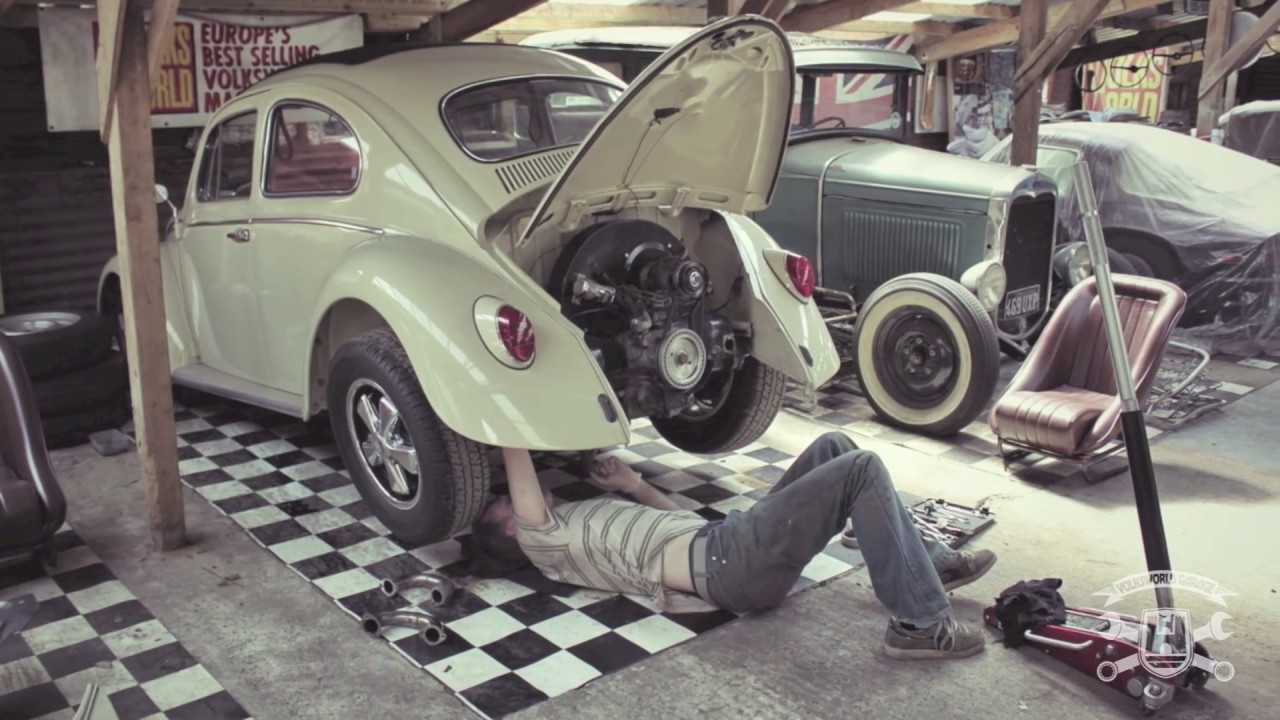 VolksWorld Garage - 1961 VW Beetle ragtop