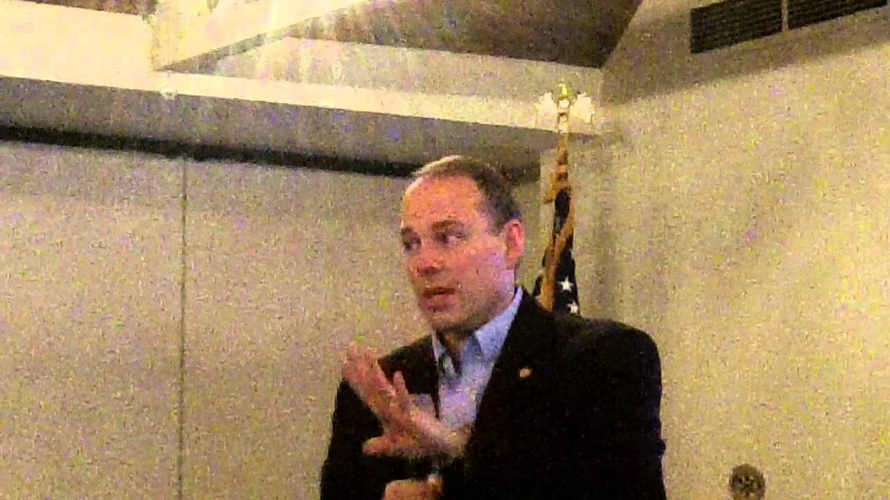 Dr Todd Hoadley Presenting on Dublin City Schools at Dublin AM Rotary (2)