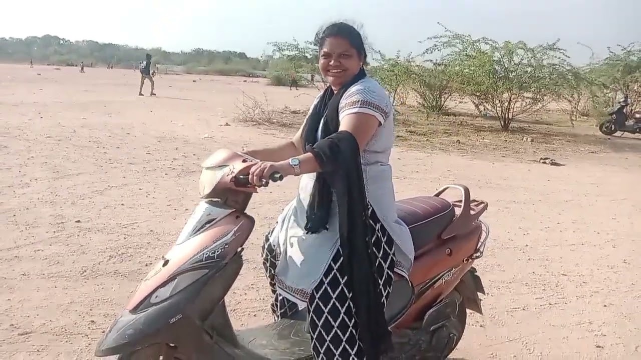 సెలవల్లో( టీచర్) స్కూటీ ట్రైనింగ్#9533369162 #అనంతపూర్ # లక్కీ డ్రైవింగ్ స్కూల్