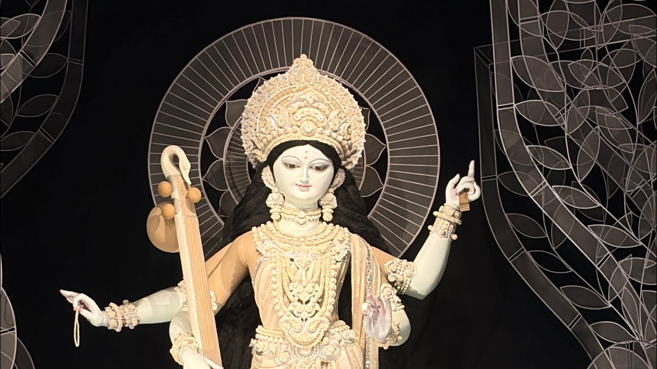 মায়ের এই স্নিগ্ধ রূপ দেখলে চোখ জুড়িয়ে যাবে 🪷🪷