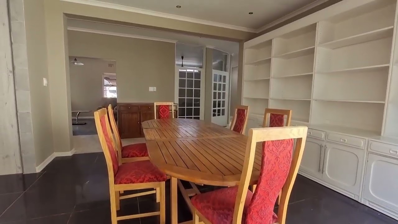 House for sale in Constantia Kloof, Roodepoort.