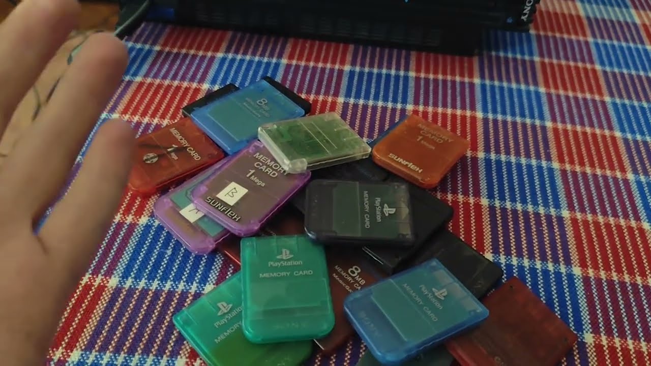 Random PlayStation Memory Card Extravaganza! What random saves are we gonna find?