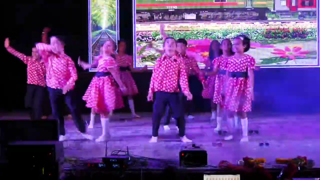 13 Bollywood Dance