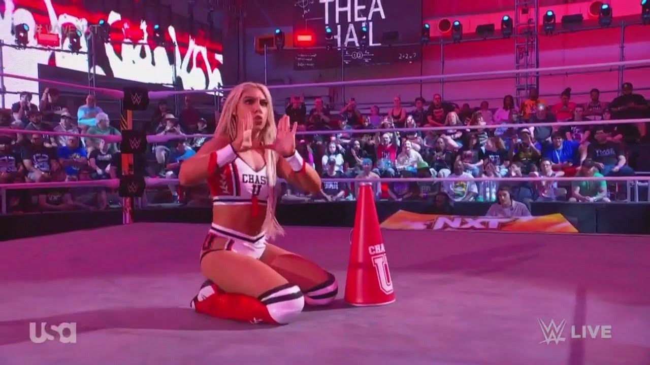 Kiana James VS Thea Hail