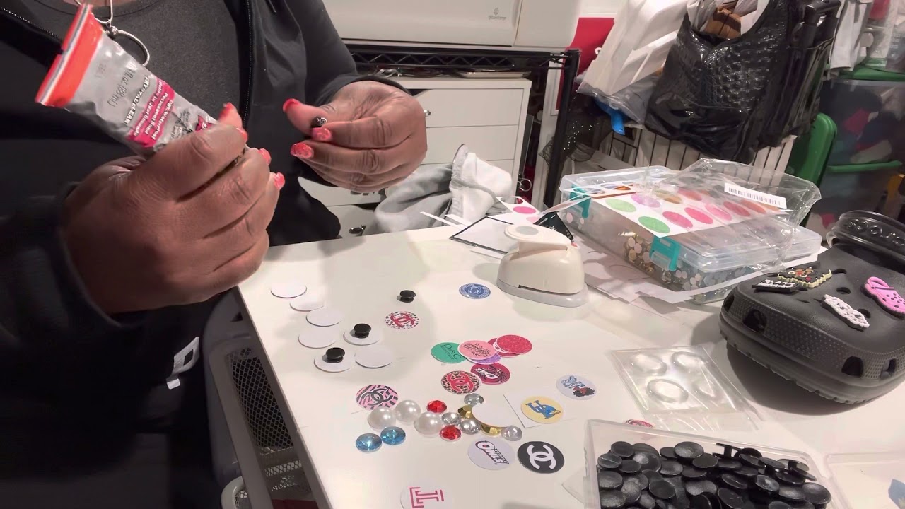 Let’s make Croc Jibitz 🥰