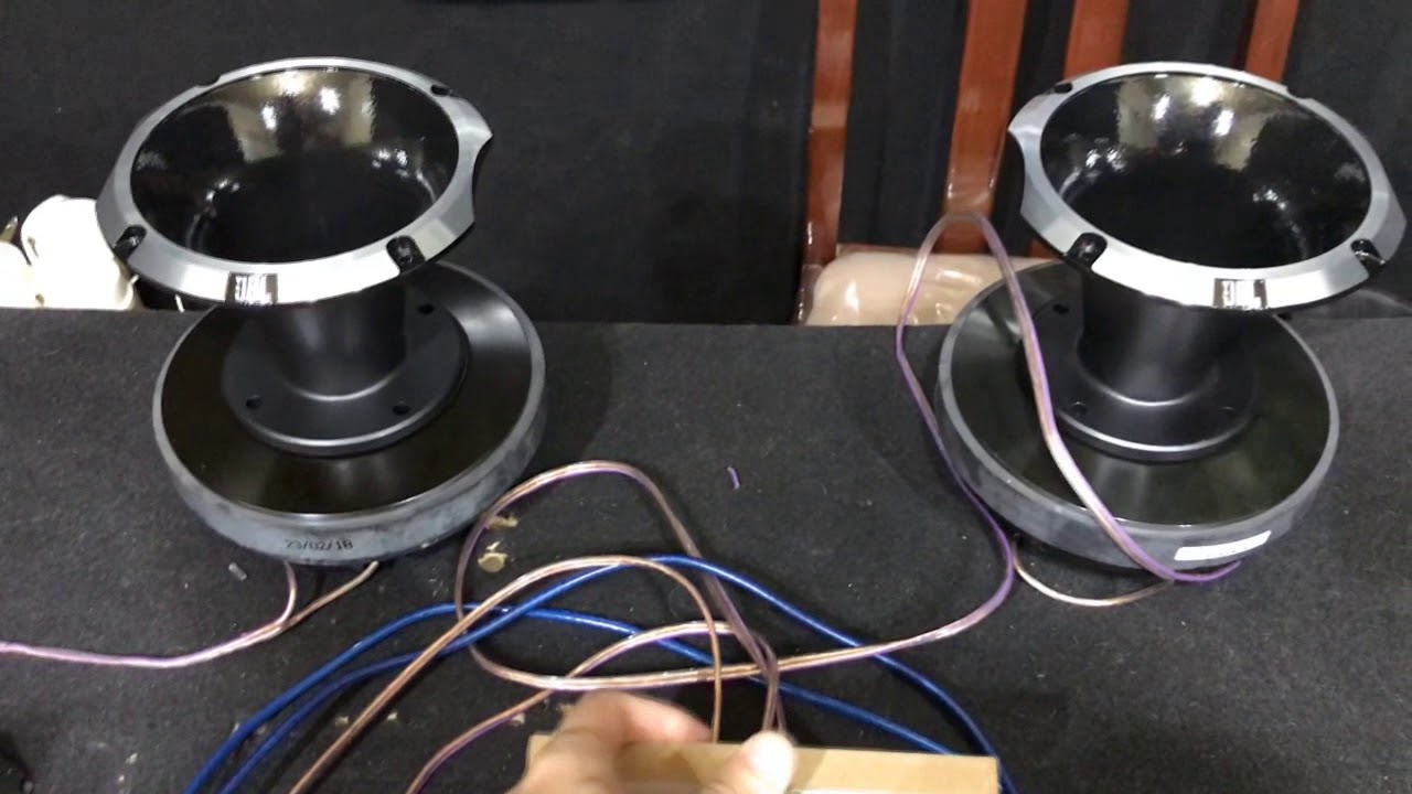 D405 JBL vs E405 Eros - TRETA!