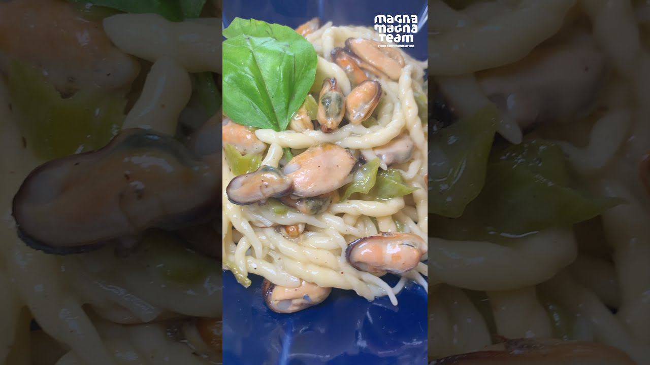 TROFIE CON PEPERONCINI VERDI E COZZE