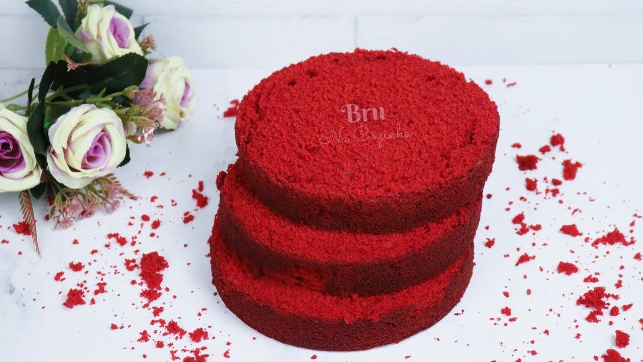 MASSA RED VELVET NA FORMA 15x10 - MASSA RED VELVET PEQUENA | Bru na Cozinha |