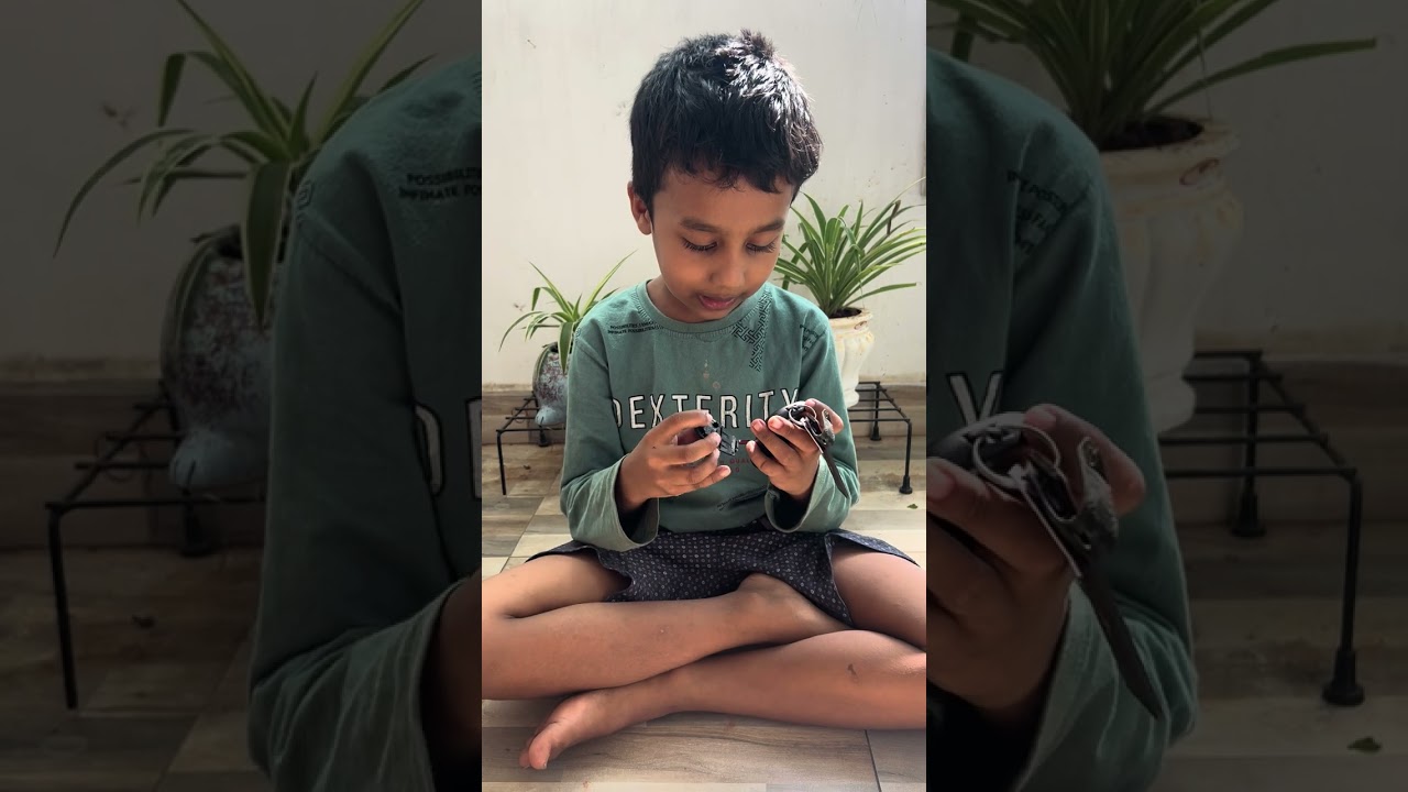  How to change car key battery? #basicelectronics #kidselectronics #carkeychange