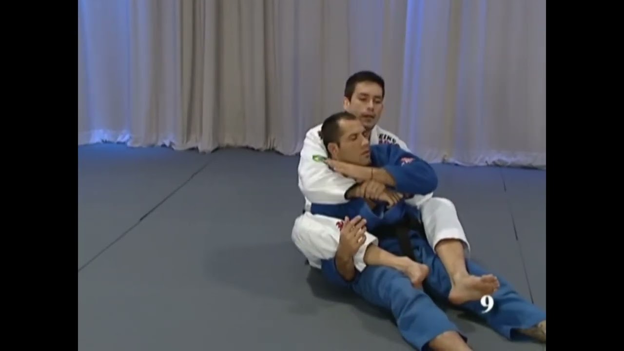 9 Back Triangle Choke