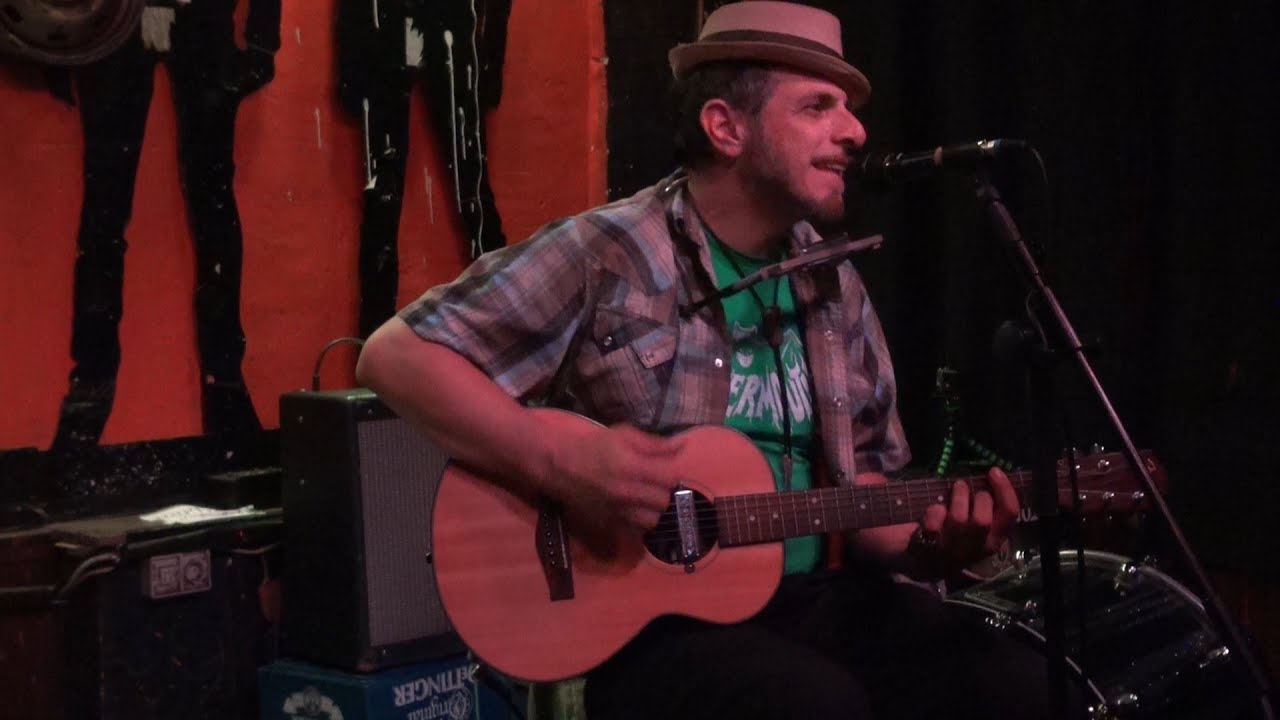 Vic Ruggiero - Jump / The Tide is High (live at Sonic Ballroom)
