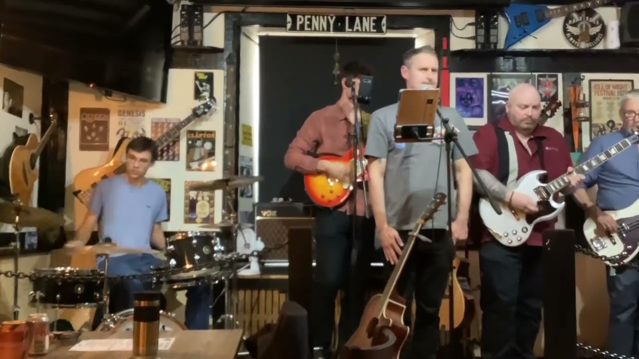 Mike And The Loose Screws   Cocaine