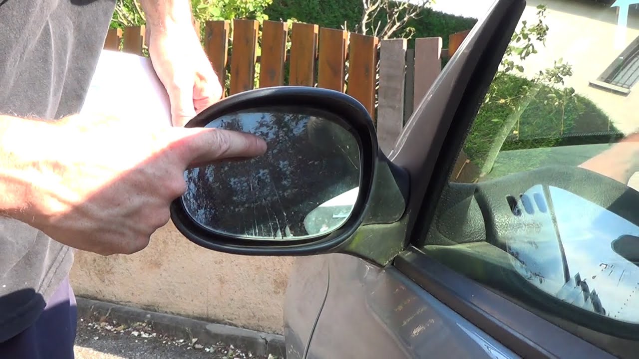 1 minuto para cambiar un cristal de espejo retrovisor