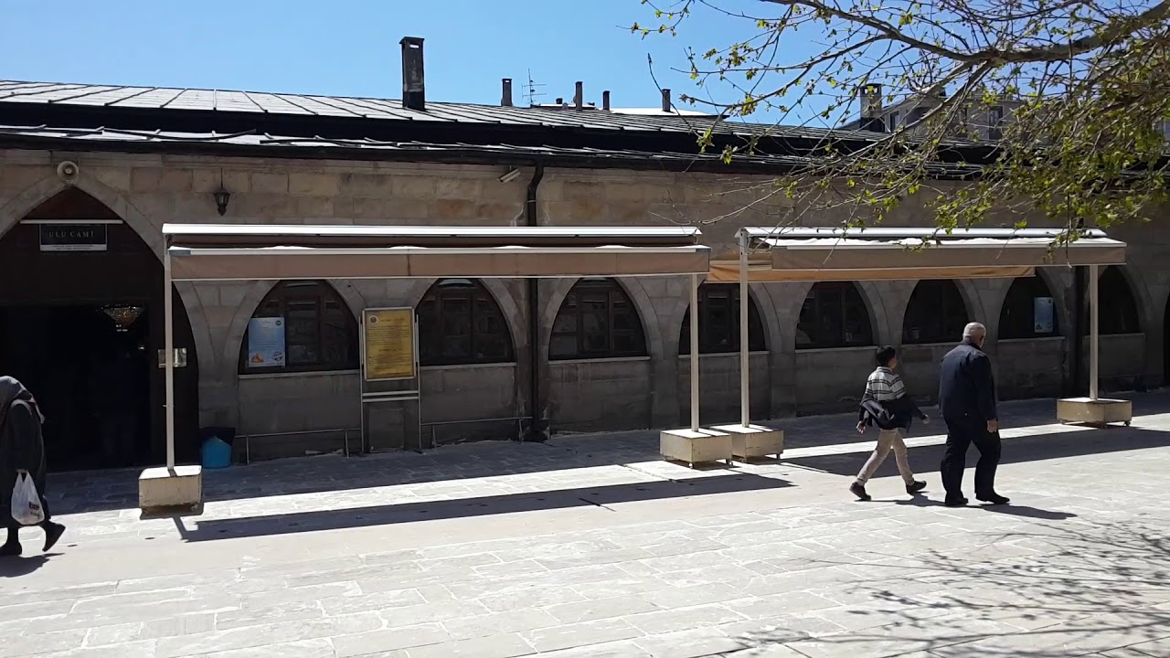 Sivas Ulucami 15.04.2018 öğle ezanı, okuyan Ahmet YILDIZ