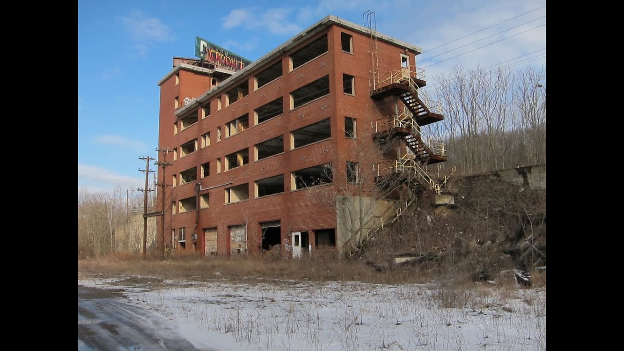 Ghostly Remains of Railroad Gateway Yard, P & LE RR, Struthers (near Youngstown), Ohio