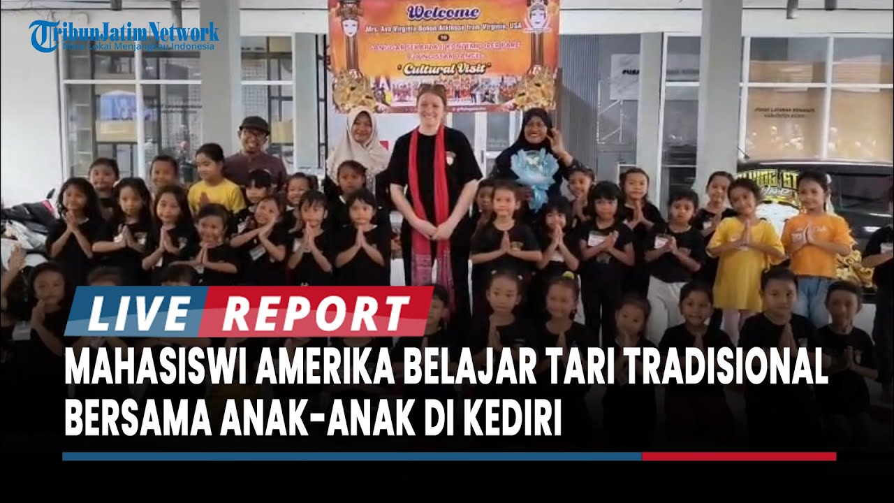 Asyiknya Mahasiswi Amerika Belajar Tari Tradisional Bersama Anak-anak di Kediri