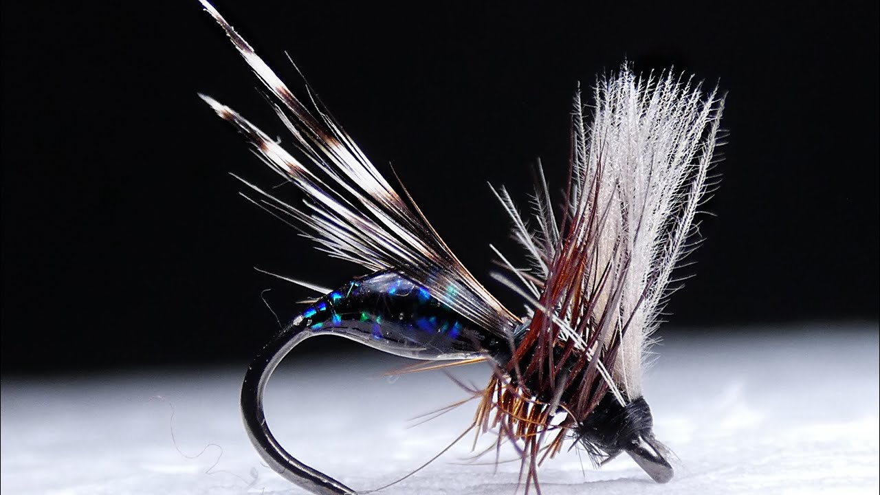 Fly tying SUPER FLYING ANT by Jorge G. Huertes