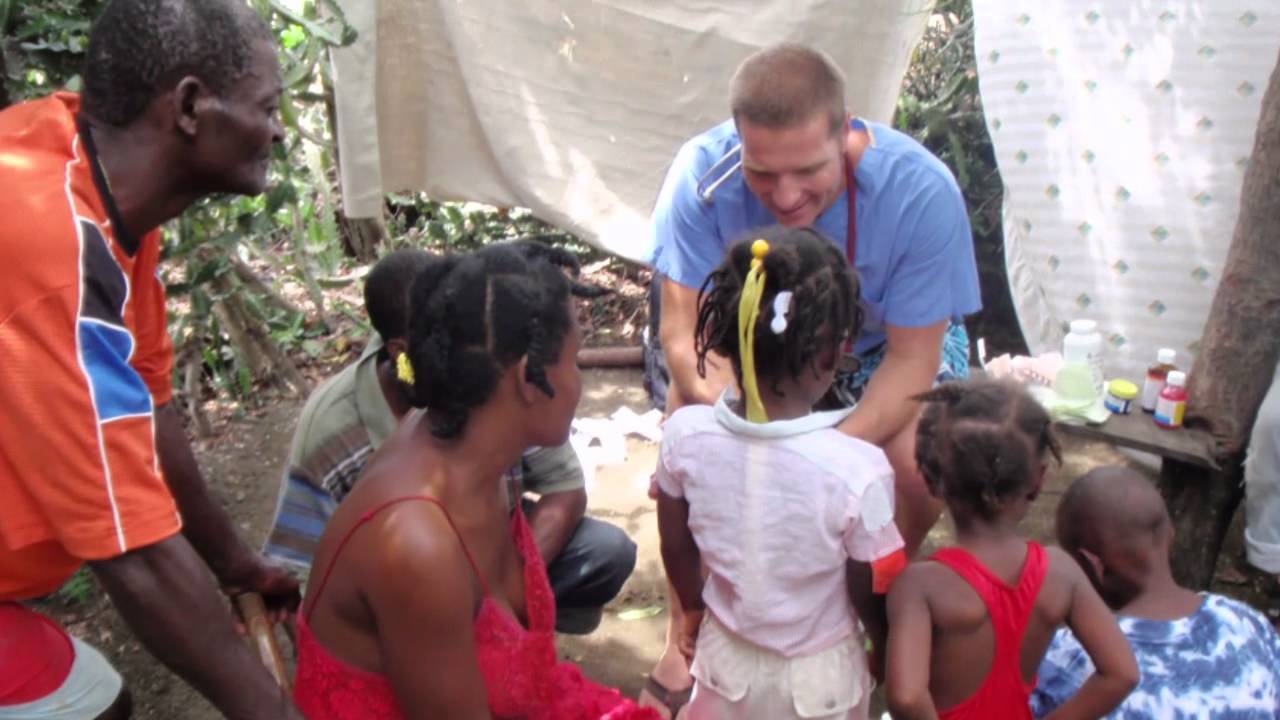 FLOATING DOCTORS: Who We Are