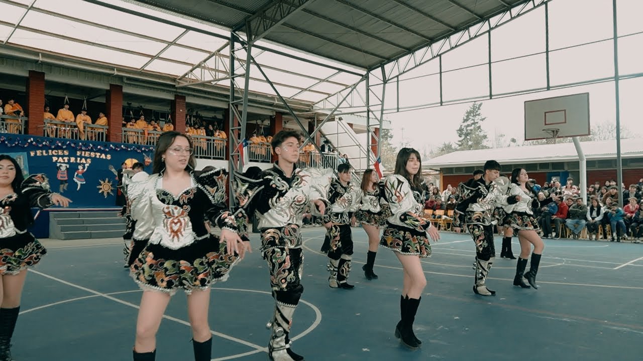 Baile Sambo Caporal Tercero Medio B | Colegio del Valle