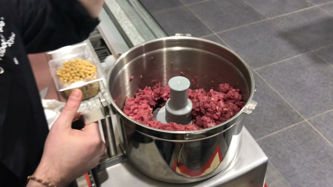 Carne Molida en 3 toques: Cutter de mesa R5 V.V para carnes crudas, rellenos finos o emulsiones