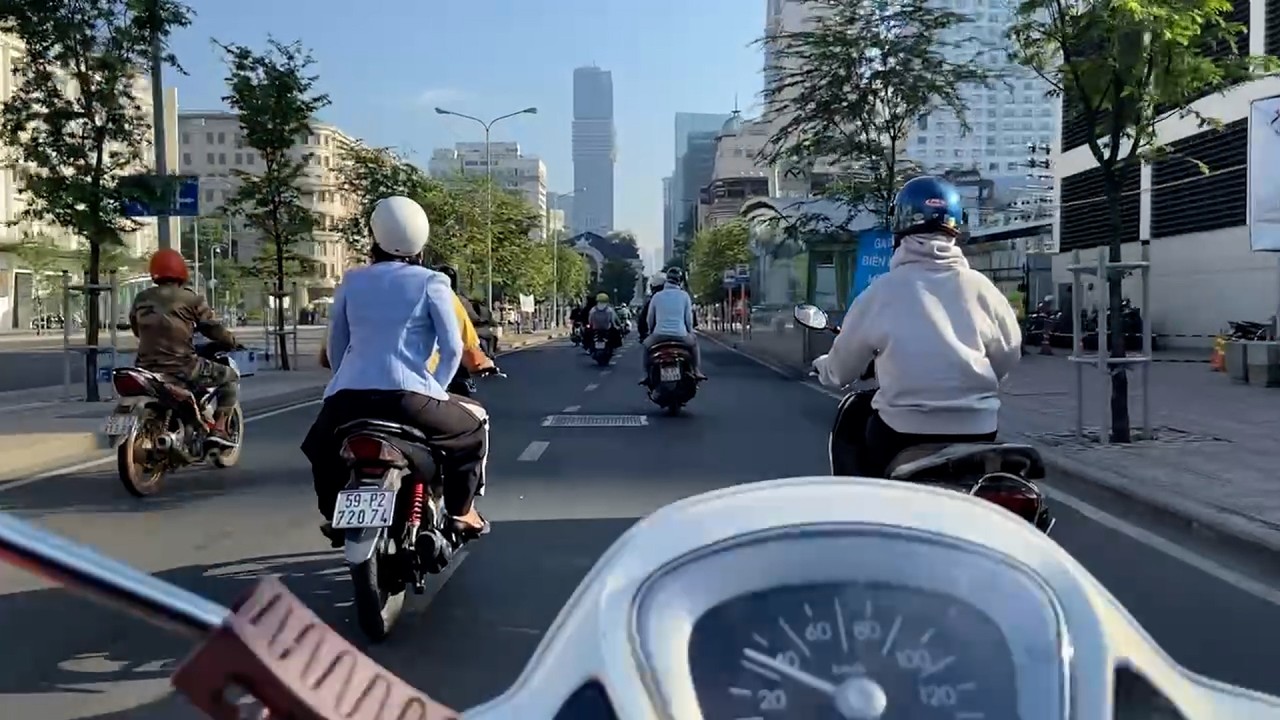 Riding Through Saigon’s Crazy Busy Traffic! SAIGON CRAZY MORNING TRAFFIC [NO EDITS + 4K]