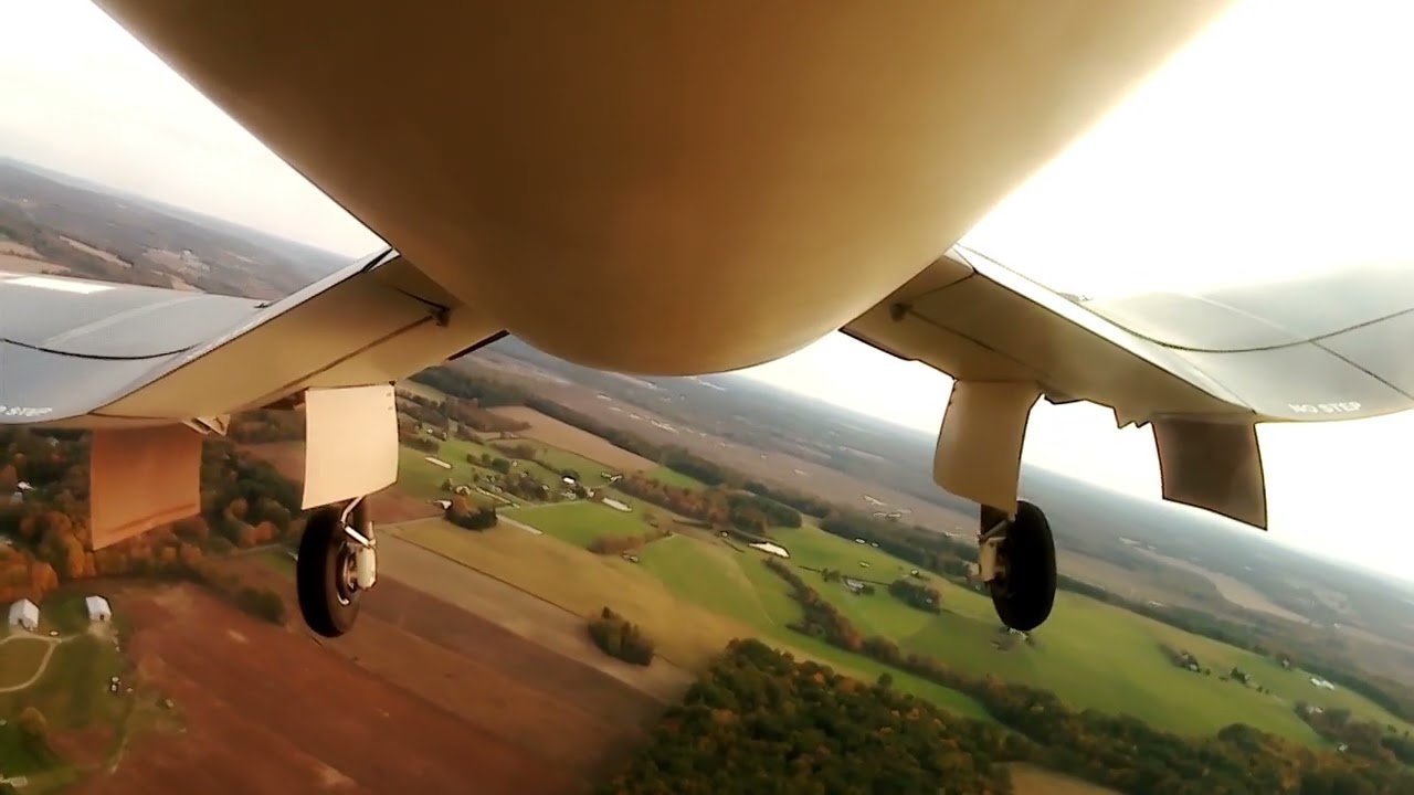 WAR Corsair 3rd flight with turn over