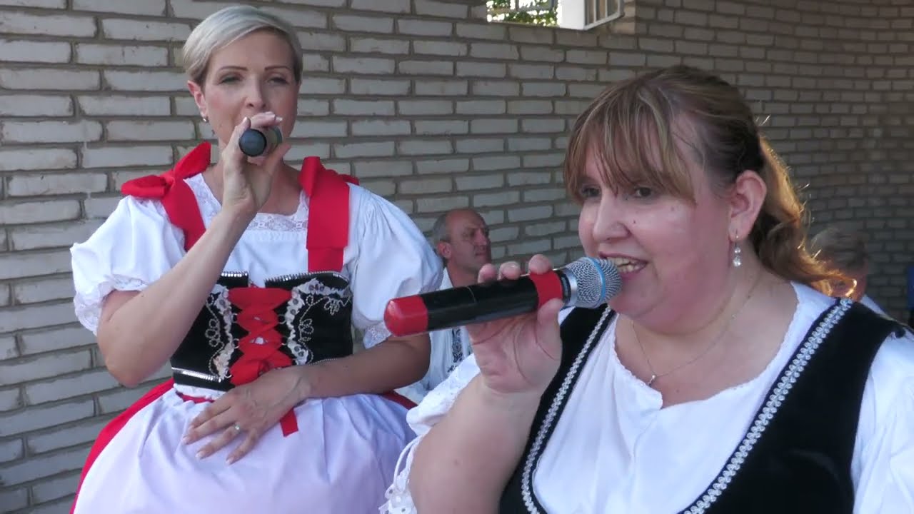 ŽERAVICE-TRADIČNÍ HODY S VĚNCEM A KÁČERY 2023 (šikovní zpěváci v dechové hudbě Sobuláci)