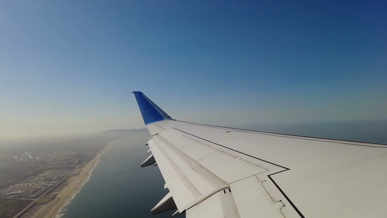 Los Angeles International Airport (LAX) Takeoff: United Airlines (4K) - California, USA