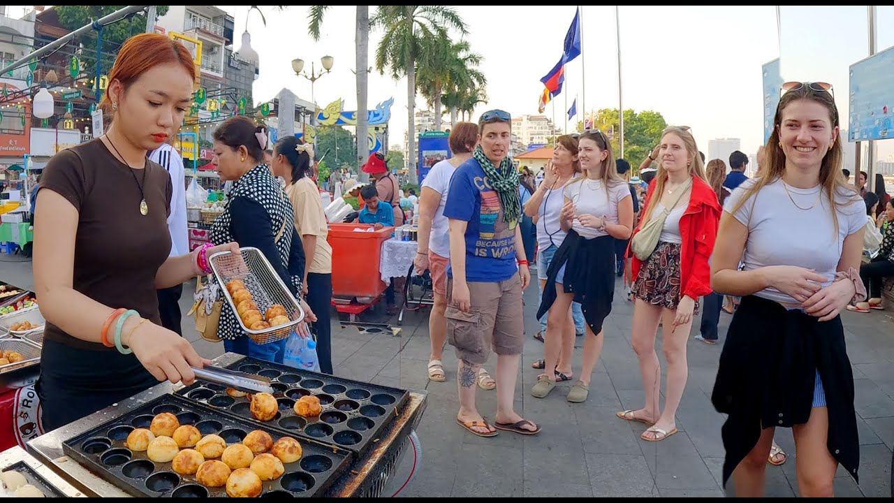 Best Street Food Tour in Phnom Penh, Cambodia, Noodles, Cake, Shrimp, Seafood, Fruit, Snacks, & More