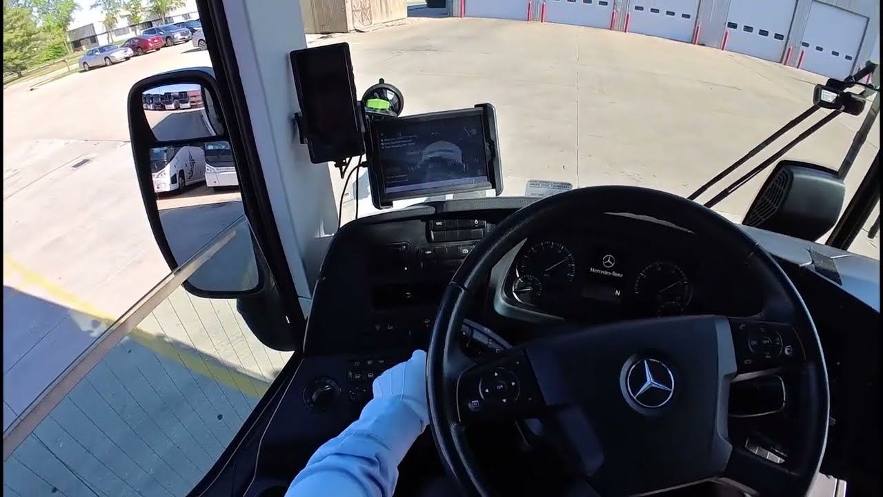 OM471 Engine Sounds - Mercedes-Benz Tourrider Local Drive