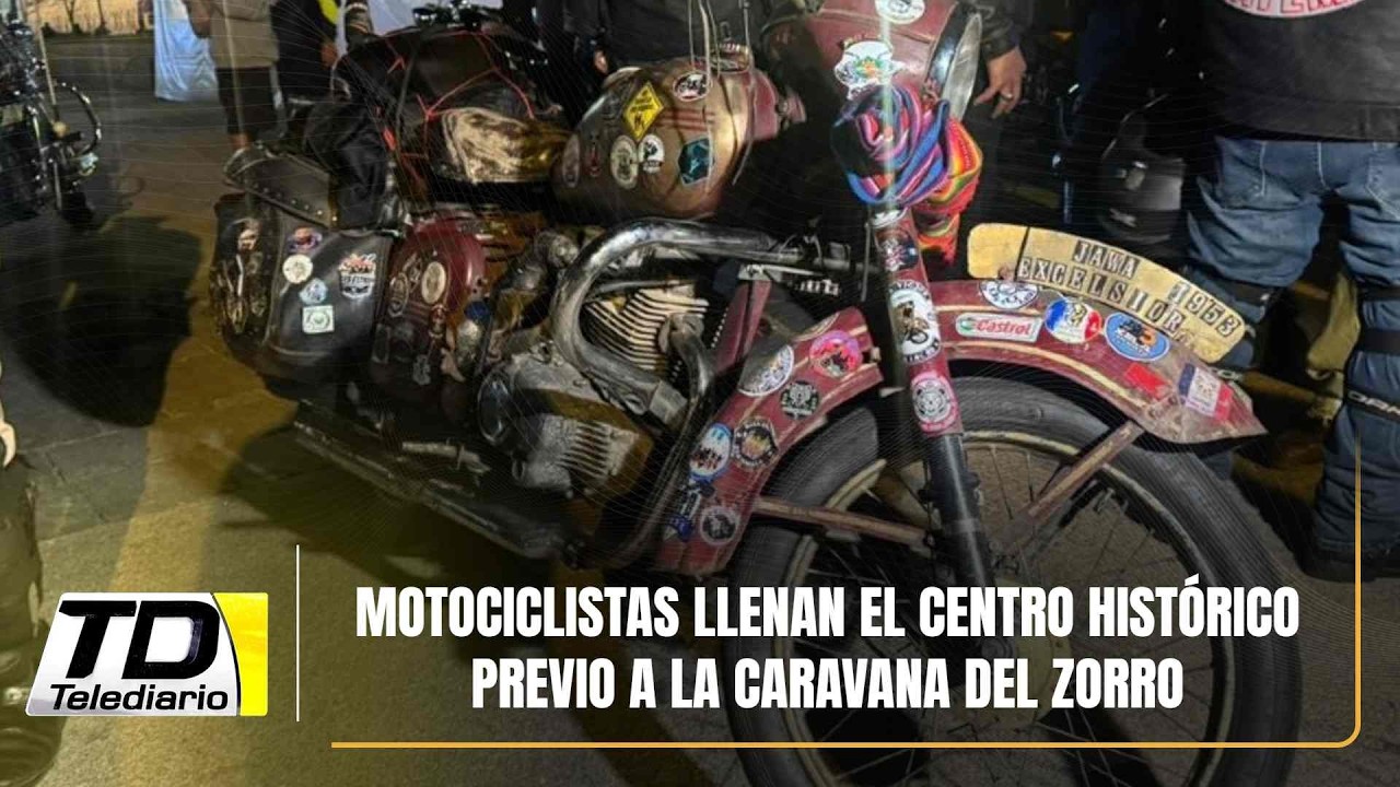 Motociclistas llenan el Centro Histórico previo a la Caravana del Zorro