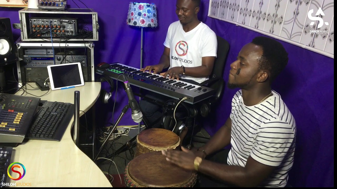 SANDY ASARE PURE LOCAL GHANA HIGHLIFE ACOUSTIC SESSION.