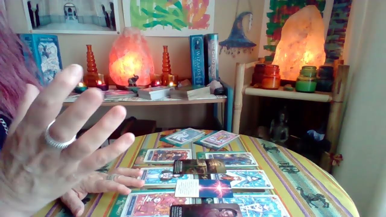 CAPRICORNIO!! 🔮 Puede que alguien no te convenza, te enamorarás!! Esto se revelará de a poco!!