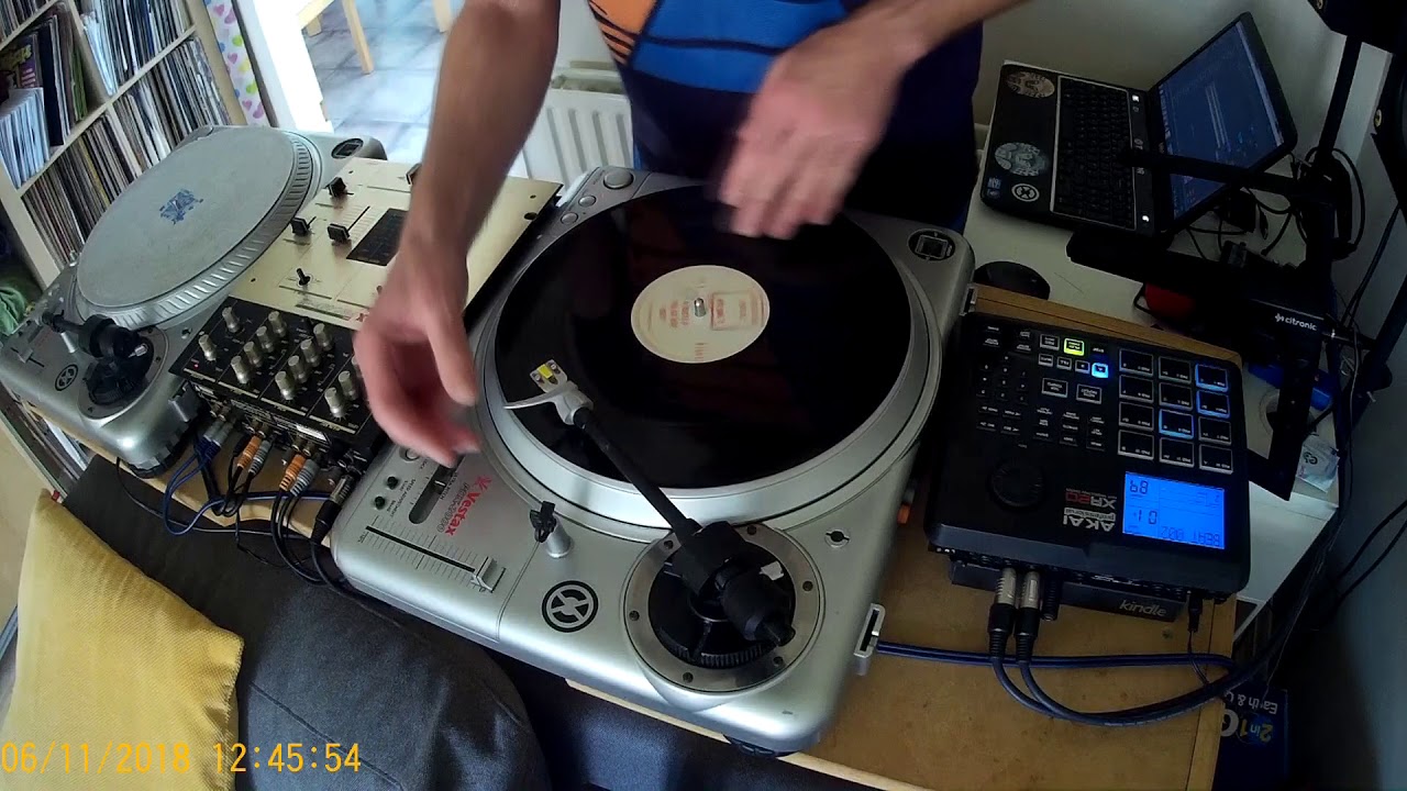 Scratch freestyle with Vestax PDX and Vestax PMC 05 + Akai XR 20 -Dj Nawyku