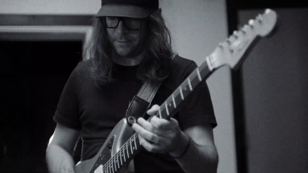 SofaBurn Presents: The Messthetics LIVE @ Candyland - 