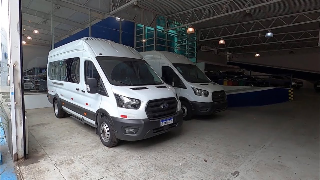 FORD TRANSIT MINIBUS 2023 2.0 TURBO DIESEL 170 CV 40 KGFM | DESIGN & ACABAMENTO