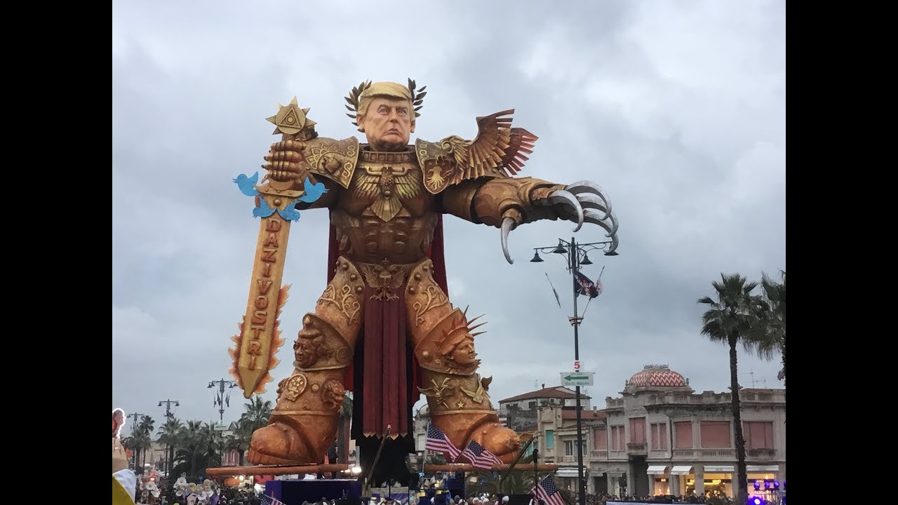 La sfilata dei Carri del Carnevale di Viareggio 2019
