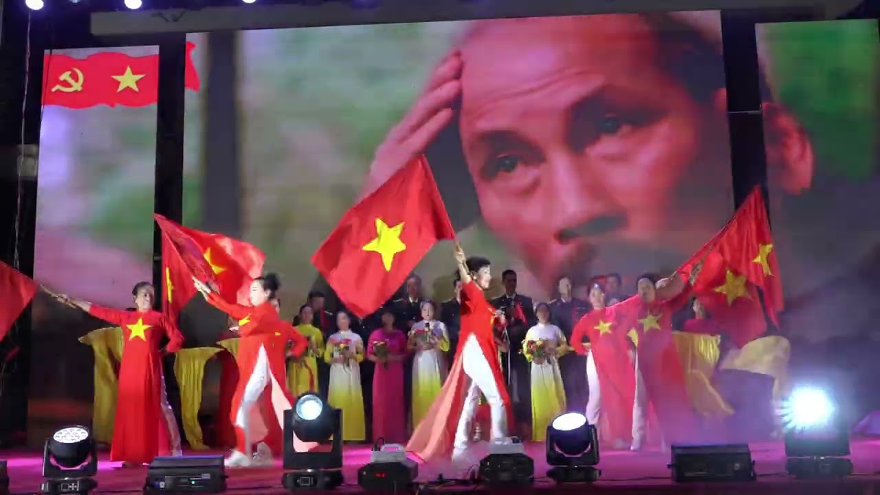 DAT NUOC TRON NIEM VUI  CLBCCB CHI HOI SO 6 NGHIA DO