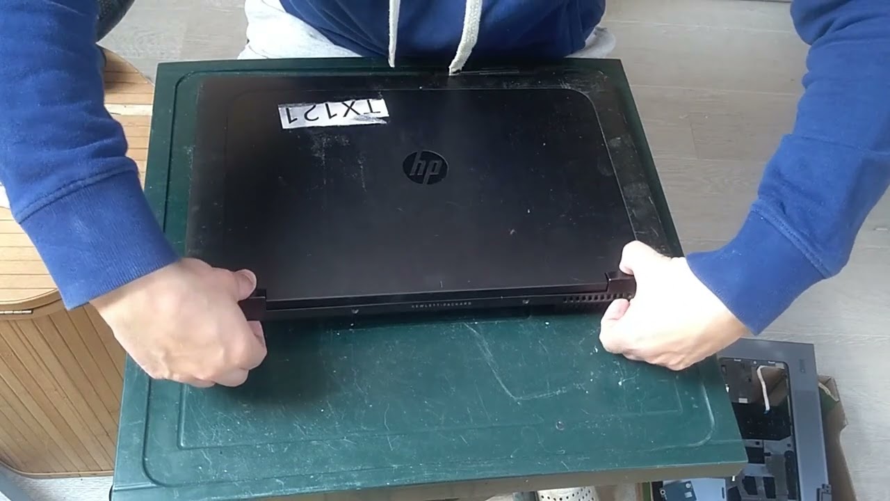 Hp Zbook 17 G1 - disassembly replace - LCD screen motherboard keyboard palmrest bottom case cooler.