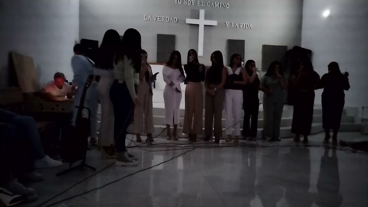 Coro de corral de Almaguer de visita ala iglesia de Alcázar de san juan 2
