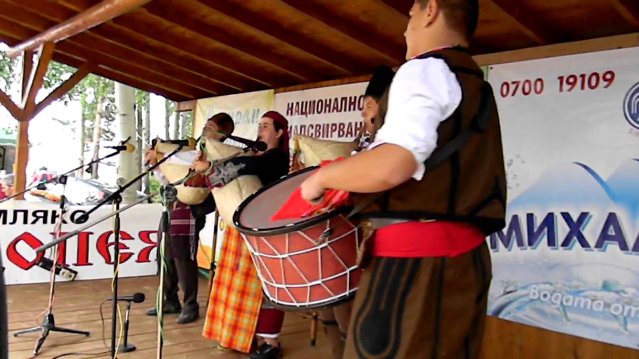 Гайдарско надсвирване Гела 2011 - Сборен състав.MOV