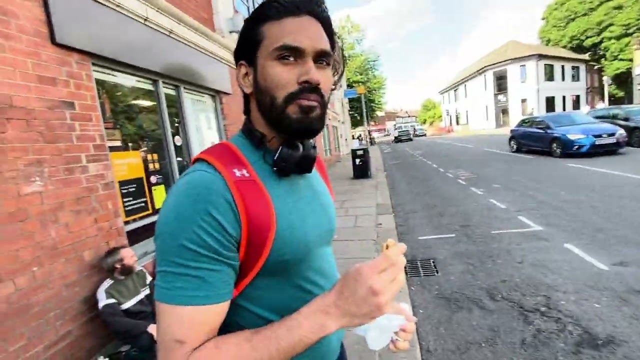 LIFE OF AN INTERNATIONAL STUDENT (Malayalam) | UK | LEEDS | EP:002
