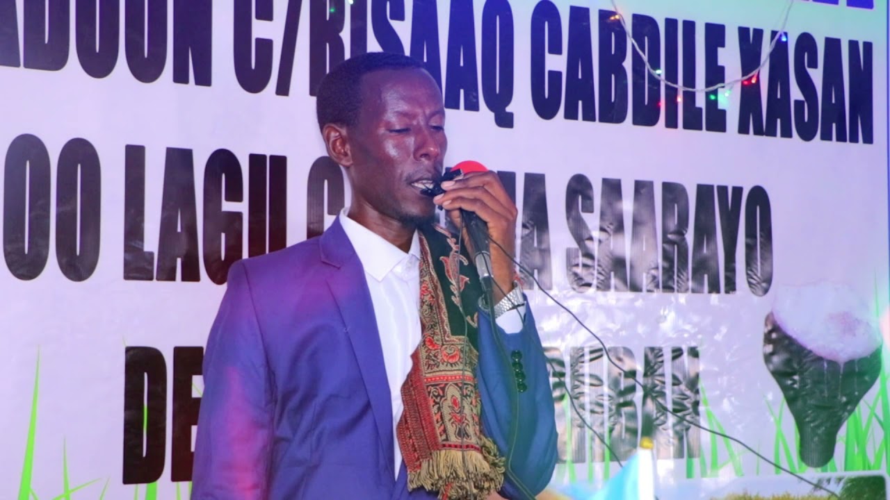 Gabaygii Abwaan Cawil uu ka tiriyey Xafladii Caleema saarka Nabadoon C/risaaq