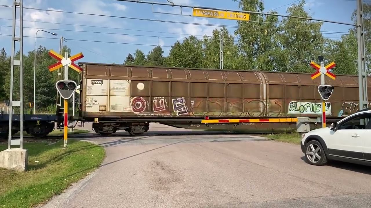 Järnvägsövergång Norsa / Swedish railroad crossing