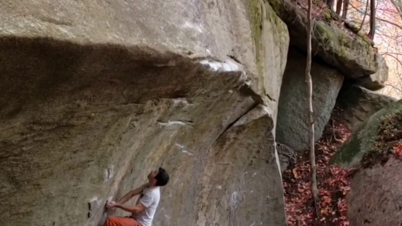 Snowy Mountain Bouldering, Tsunami V8,FA