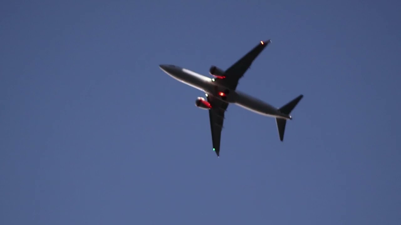 Max8 Dusk Departure Velocity750 VH-8IE RWY14 OOL-MEL #deanosaviation25 #planespotting #virginaus 