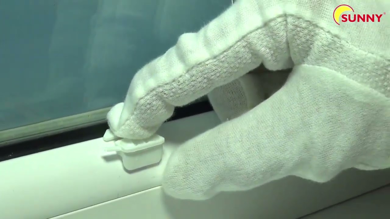 Замер и установка шторы плиссе Plisse Vegas в штапик