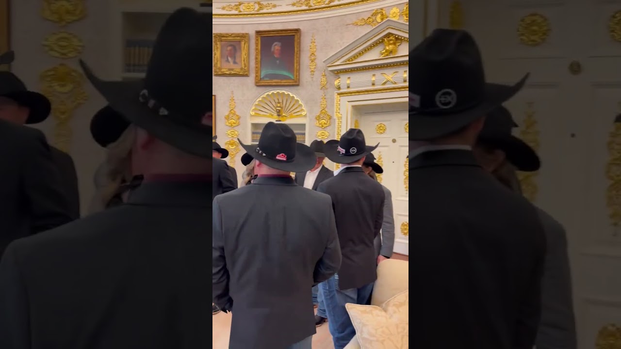 &laquo;Вы все с ума сошли!&raquo; @POTUS 🤣Президент Трамп приветствует чемпионов мира по родео в Овальном каб...